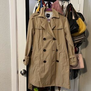 GAP Women's Classic Beige Trench Coat